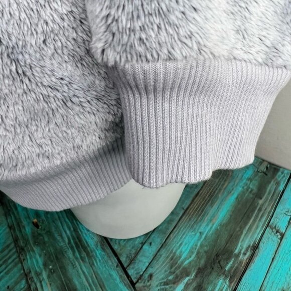 𝅺Dylan LA Grey Faux Fur Hooded Sweater Size Medium Comfy Cozy Loungewear - Picture 4 of 7